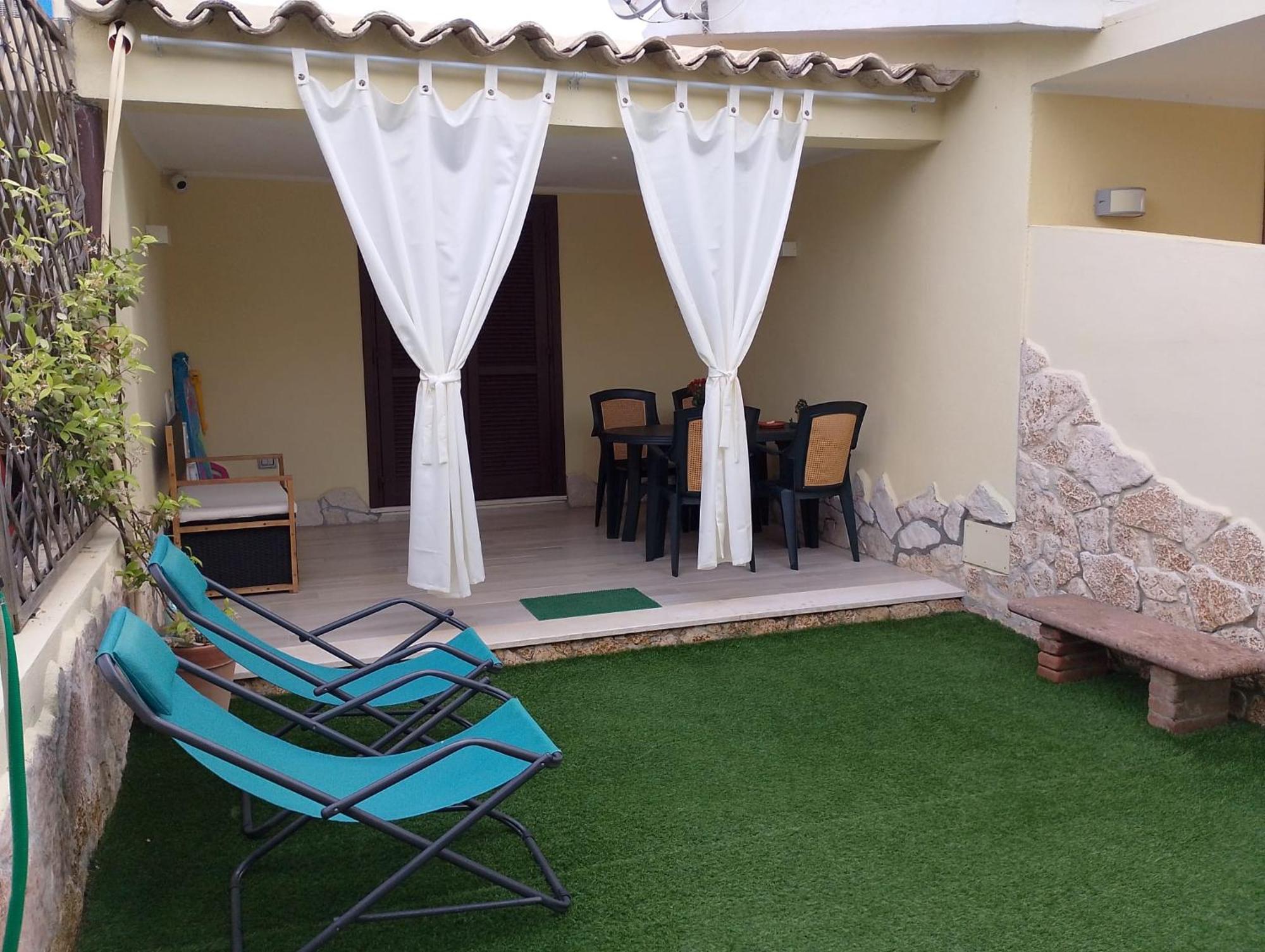 Casa Perla Rei - 50 Meters From The Beach Costa Rei Buitenkant foto